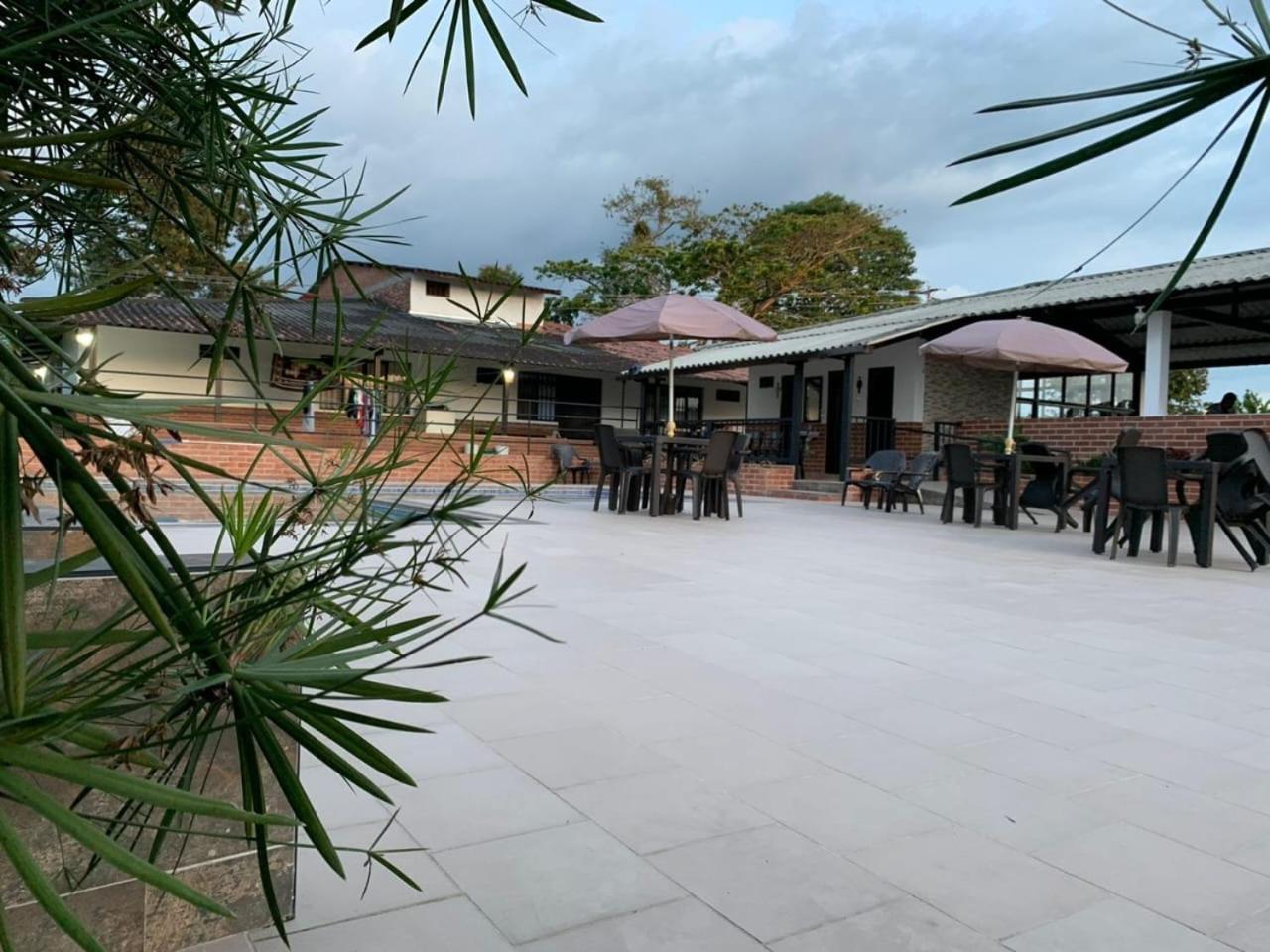 Finca Hotel El Saman De Alto Bonito Монтенегро Экстерьер фото